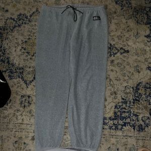 Gray sweats. Wording says Queen. Cuffed bottoms. Size 2X. Brand No boundaries
